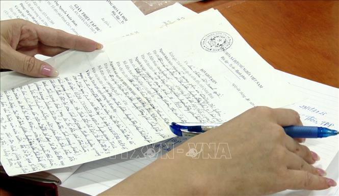 Mô hình “Ngày thứ Bảy – Chính quyền tận tâm, công dân thuận tiện” do UBND phường Bắc Gianh được triển khai sau khi mô hình chính quyền địa phương hai cấp đi vào hoạt động tăng lên đáng kể. Ảnh: Tá Chuyên - TTXVN