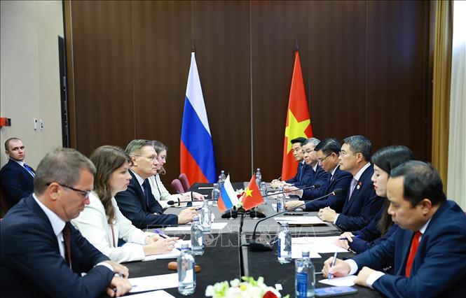 Thủ tướng Lê Minh Hưng tiếp ông Alexey Likhachev, Tổng Giám đốc Tập đoàn Năng lượng Nguyên tử Quốc gia Liên bang Nga (Rosatom). Ảnh: Dương Giang - TTXVN
