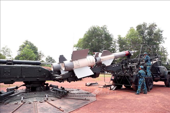 Một buổi huấn luyện phối hợp tác chiến tại Tiểu đoàn 124, Trung đoàn Tên lửa 284, Sư đoàn 365. Ảnh: Danh Lam – TTXVN