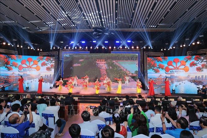 Chương trình nghệ thuật chào mừng khai mạc Hội báo toàn quốc 2026. Ảnh: Minh Quyết - TTXVN