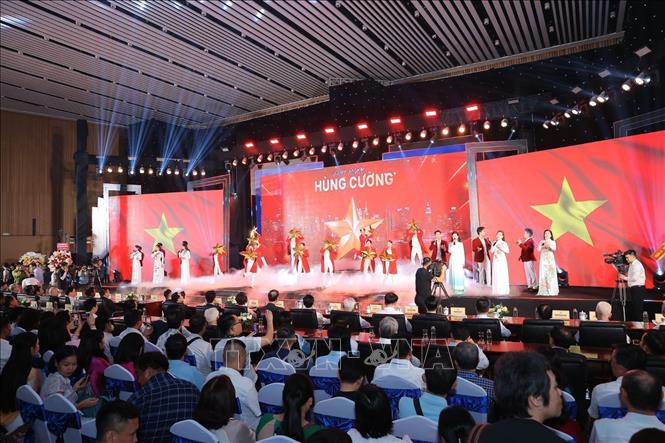 Chương trình nghệ thuật chào mừng khai mạc Hội báo toàn quốc 2026. Ảnh: Minh Quyết - TTXVN