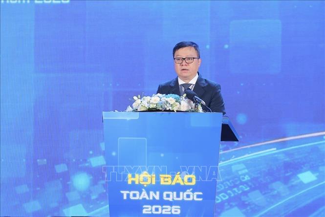 Đồng chí Lê Quốc Minh, Ủy viên Trung ương Đảng, Tổng biên tập Báo Nhân Dân, Phó trưởng Ban Tuyên giáo và Dân vận Trung ương, Chủ tịch Hội Nhà báo Việt Nam phát biểu. Ảnh: Minh Quyết - TTXVN