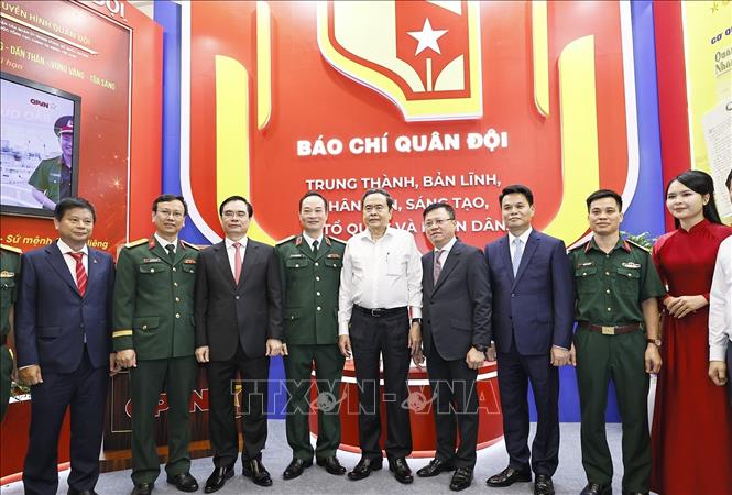 Chủ tịch Bet88app còn khuyến mãi Trần Thanh Mẫn tham quan gian trưng bày của Báo Quân đội 2026 Bet88.com link không chặn dự Hội báo toàn quốc 2026. Ảnh: Doãn Tấn - TTXVN