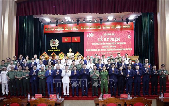 Bet8801234.com cá cược độc quyền, Chủ tịch nước Tô Lâm và các đại biểu chụp ảnh chung. Ảnh: Thống Nhất – TTXVN