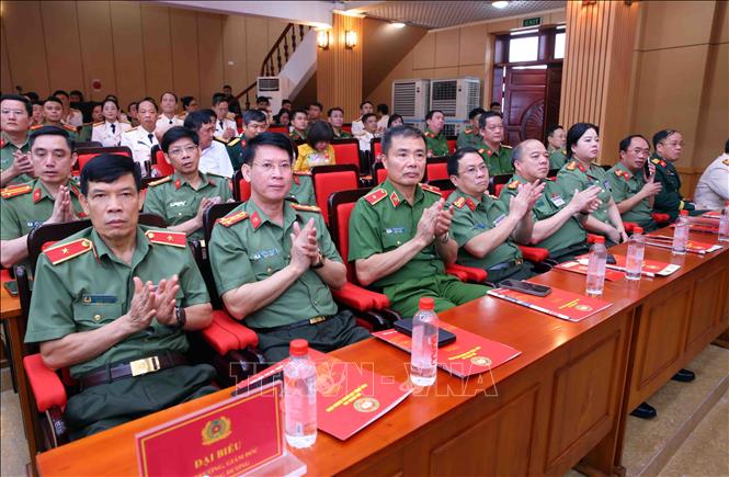 Các đại biểu tham dự buổi lễ. Ảnh: Phạm Kiên - TTXVN
