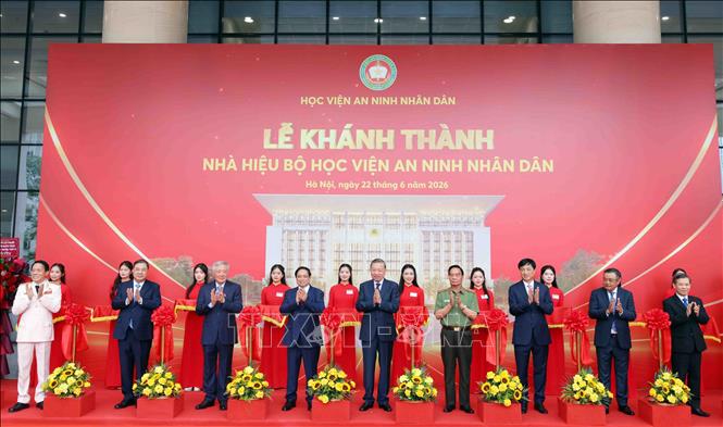 Bet8801234.com cá cược độc quyền, Chủ tịch nước Tô Lâm cùng các đại biểu thực hiện nghi thức khánh thành Nhà hiệu bộ Học viện An ninh 2026 Bet88.com link không chặn. Ảnh: Phạm Kiên - TTXVN