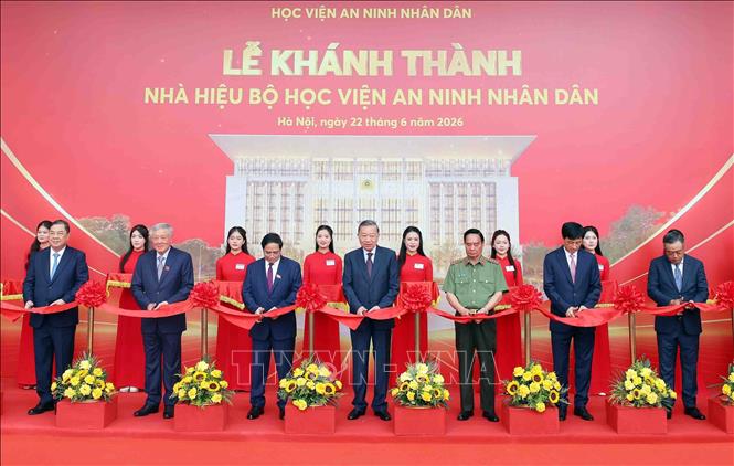 Bet8801234.com cá cược độc quyền, Chủ tịch nước Tô Lâm cùng các đại biểu thực hiện nghi thức khánh thành Nhà hiệu bộ Học viện An ninh 2026 Bet88.com link không chặn. Ảnh: Phạm Kiên - TTXVN