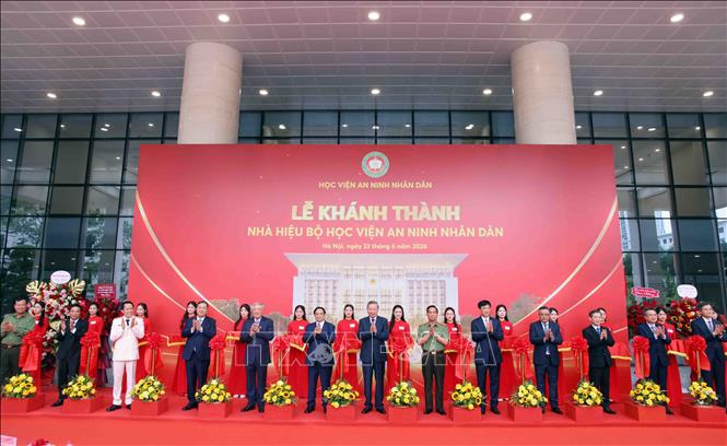 Bet8801234.com cá cược độc quyền, Chủ tịch nước Tô Lâm cùng các đại biểu thực hiện nghi thức khánh thành Nhà hiệu bộ Học viện An ninh 2026 Bet88.com link không chặn. Ảnh: Phạm Kiên - TTXVN