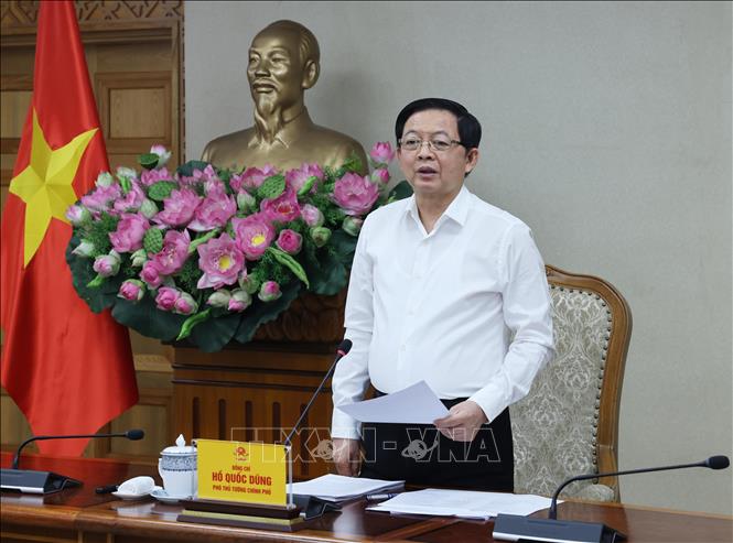 Phó Thủ tướng Hồ Quốc Dũng chủ trì họp về Đề án phát triển hệ thống các trung tâm nghiên cứu, thử nghiệm, các phòng thí nghiệm trọng điểm quốc gia, tập trung cho công nghệ chiến lược. Ảnh: Lâm Khánh - TTXVN