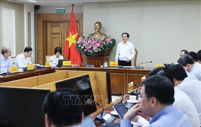 Phó Thủ tướng Hồ Quốc Dũng chủ trì họp về Đề án phát triển hệ thống các trung tâm nghiên cứu, thử nghiệm, các phòng thí nghiệm trọng điểm quốc gia, tập trung cho công nghệ chiến lược. Ảnh: Lâm Khánh - TTXVN