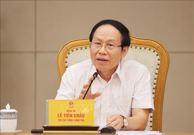 Phó Thủ tướng Lê Tiến Châu chủ trì họp hoàn thiện Đề án thí điểm thực hiện đánh giá, chấm điểm (KPI) về công tác xây dựng pháp luật. Ảnh: Lâm Khánh - TTXVN
