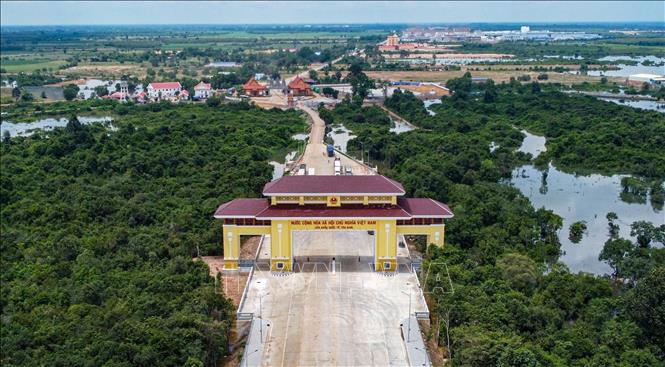 Cửa khẩu quốc tế Tân Nam, ấp Tân Nam, xã Tân Biên (tỉnh Tây Ninh), một trong bốn cửa khẩu quốc tế trên tuyến biên giới Việt Nam - Campuchia của tỉnh. Ảnh: Minh Phú - TTXVN
