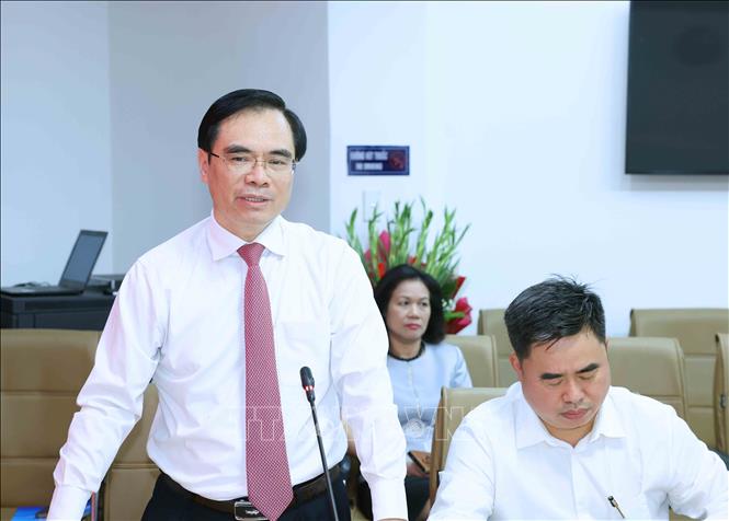 Đồng chí Dương Trung Ý, Uỷ viên Trung ương Đảng, Tổng Biên tập Tạp chí Cộng sản phát biểu tại buổi làm việc. Ảnh: Phương Hoa - TTXVN