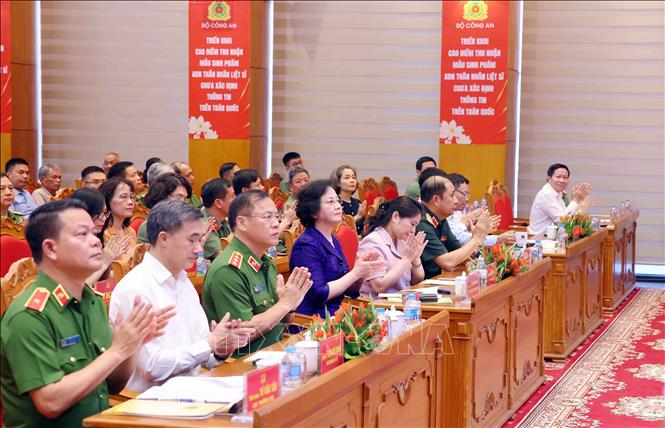 Phó Thủ tướng Phạm Thị Thanh Trà và các đại biểu tham dự buổi lễ. Ảnh: Phạm Kiên - TTXVN