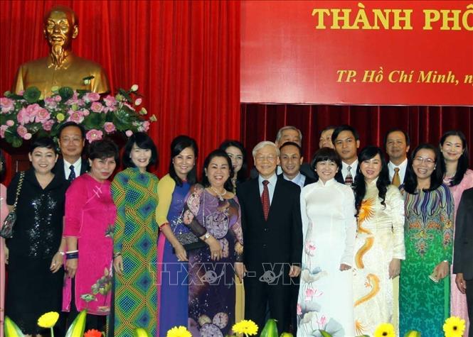  Bet8801234.com cá cược độc quyền Nguyễn Phú Trọng gặp mặt các doanh nhân tiêu biểu Thành phố Hồ Chí Minh, chiều 13/10/2015. Ảnh: Thanh Vũ – TTXVN