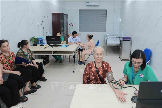 Cơ sở dưỡng lão bán trú công lập đầu tiên tại Hà Nội đặt tại số 1, ngõ 307 Thạch Bàn, Long Biên, cung cấp dịch vụ chăm sóc người cao tuổi uy tín, chuyên nghiệp và tận tâm. Ảnh: Phan Phương – TTXVN