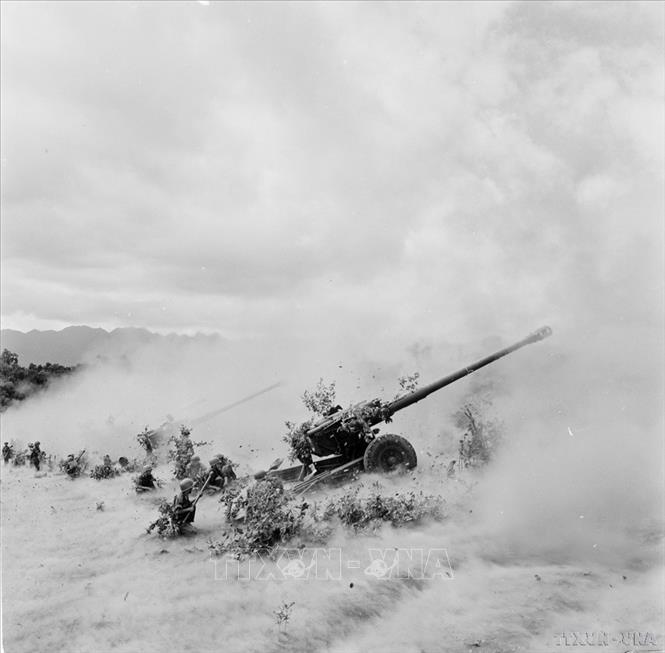 Các đơn vị pháo binh không ngừng nâng cao rèn luyện, sẵn sàng chiên đấu (11/1969). Ảnh: Hứa Kiểm – TTXVN 