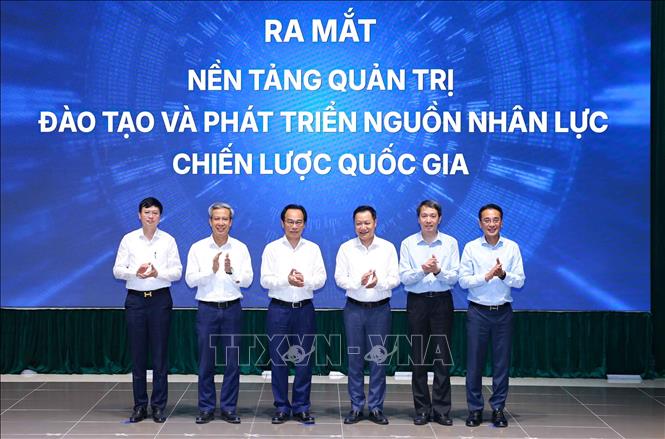 Ra mắt nền tảng quản trị Đào tạo và phát triển nguồn nhân lực quốc gia. Ảnh: Thanh Tùng - TTXVN