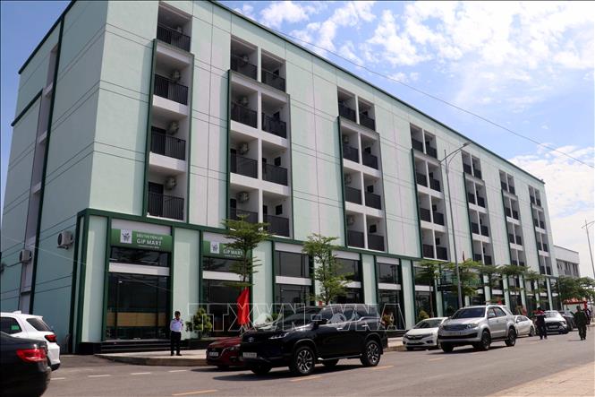 Hạng mục nhà lưu trú cho thuê đã vận hành nhà A1 thuộc dự án tại Khu Công nghiệp Liên Hà Thái. Ảnh: Nguyễn Công Hải - TTXVN