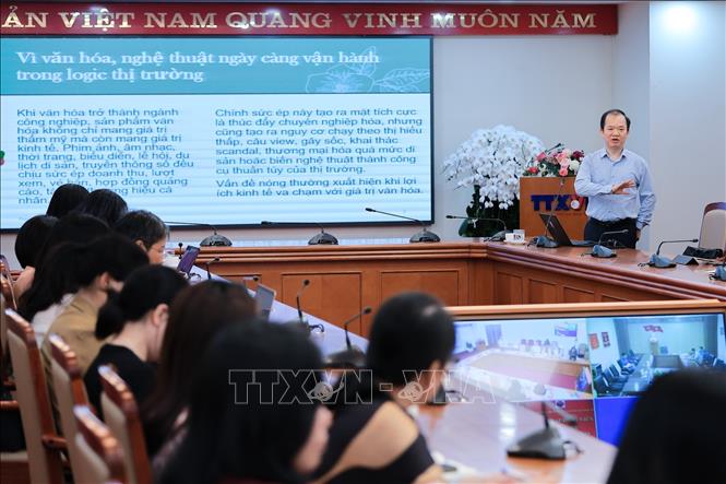 PGS-TS Bùi Hoài Sơn, Bet888 football Bet88app còn khuyến mãi, Uỷ viên chuyên trách Uỷ ban Văn hóa, Bet88011.com hiện đang mở của Bet88app còn khuyến mãi trao đổi về nội dung cốt lõi của Nhà Cái Bet88 Com Đăng Ký Nhận 88k 80-NQ/TW của Bộ Bett88 cá cược trực tuyến về phát triển Bet88013 88k Cho Tân Thủ Việt Nam. Ảnh: Lê Đông - TTXVN