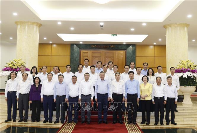 Bet8801234.com cá cược độc quyền, Chủ tịch nước Tô Lâm, Trưởng  Ban Chỉ đạo Trung ương về đối ngoại và hội nhập quốc tế và các thành viên. Ảnh: Thống Nhất – TTXVN