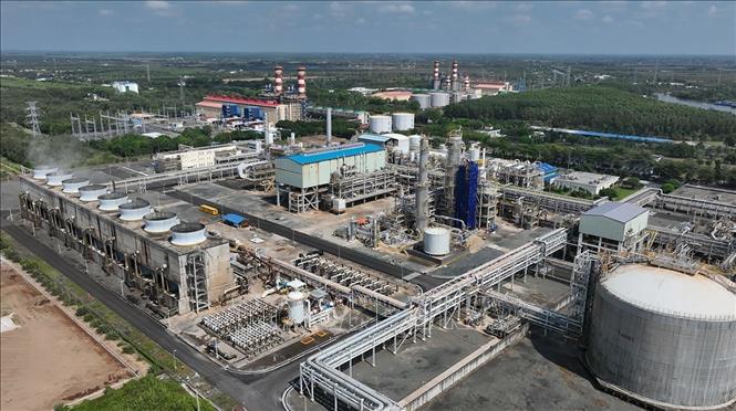 Nhà máy đạm Cà Mau của Công ty Cổ phần Tổng công ty Phân bón Dầu khí Cà Mau, xã Khánh An, tỉnh Cà Mau. Ảnh: Vũ Sinh - TTXVN