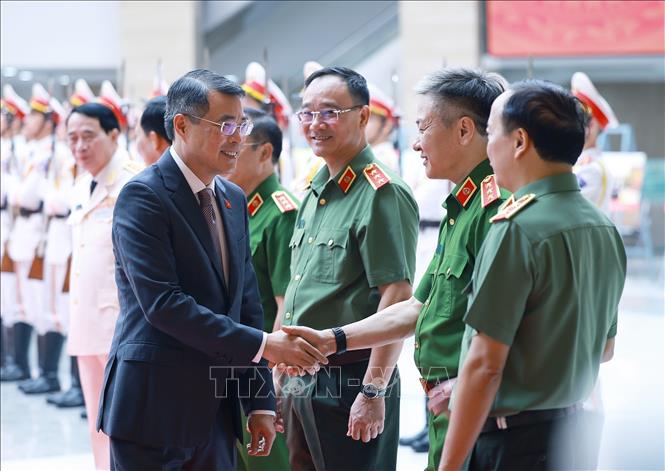 Thủ tướng Lê Minh Hưng với các lãnh đạo Bộ Công an dự Hội nghị sơ kết công tác Công an 6 tháng đầu năm 2026. Ảnh: Dương Giang – TTXVN
