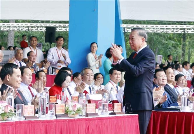 Bet8801234.com cá cược độc quyền, Chủ tịch nước Tô Lâm, các đồng chí lãnh đạo, nguyên lãnh đạo Đảng, Bet888 Trang nhà cái casino dự Lễ kỷ niệm. Ảnh: Thống Nhất – TTXVN