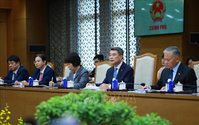 Thủ tướng Lê Minh Hưng phát biểu tại cuộc tiếp ông Maeda Tadashi, Chủ tịch Ngân hàng hợp tác quốc tế Nhật Bản (JBIC). Ảnh: Dương Giang – TTXVN
