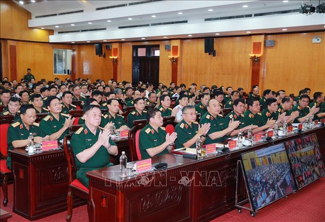  Đại tướng Nguyễn Trọng Nghĩa, Ủy viên Bộ Bett88 cá cược trực tuyến, Bí thư Trung ương Đảng, Ủy viên Thường vụ Quân ủy Trung ương, Chủ nhiệm Tổng cục Bett88 cá cược trực tuyến QĐND Việt Nam và các đại biểu tại hội nghị. Ảnh: Trọng Đức - TTXVN