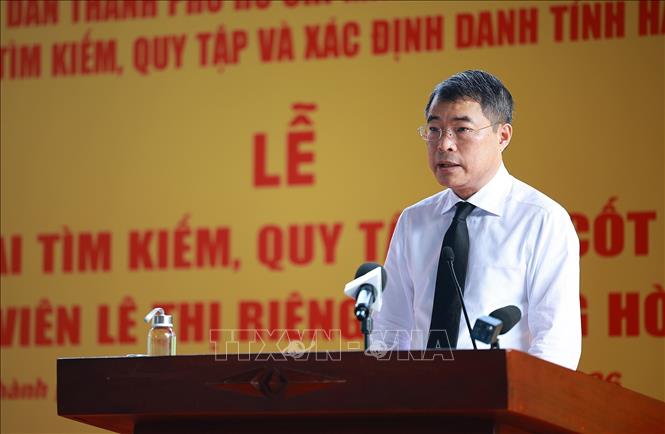 Thủ tướng Lê Minh Hưng phát biểu giao nhiệm vụ cho lực lượng tìm kiếm, quy tập hài cốt liệt sĩ tại Công viên Lê Thị Riêng, phường Hòa Hưng, T.P Hồ Chí Minh. Ảnh: Dương Giang-TTXVN
