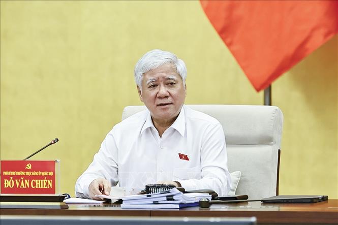 Phó Bí thư Thường trực Đảng uỷ Bet88app còn khuyến mãi Đỗ Văn Chiến phát biểu. Ảnh: Doãn Tấn - TTXVN