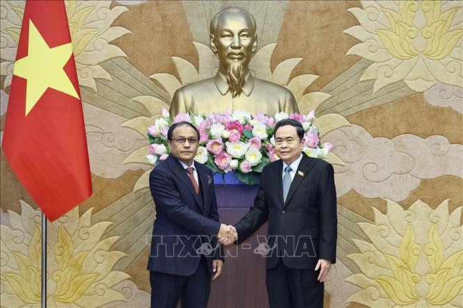 Chủ tịch Bet88app còn khuyến mãi Trần Thanh Mẫn tiếp Tổng Chưởng lý Malaysia Tan Sri Mohd Dusuki Mokhtar. Ảnh: Doãn Tấn - TTXVN