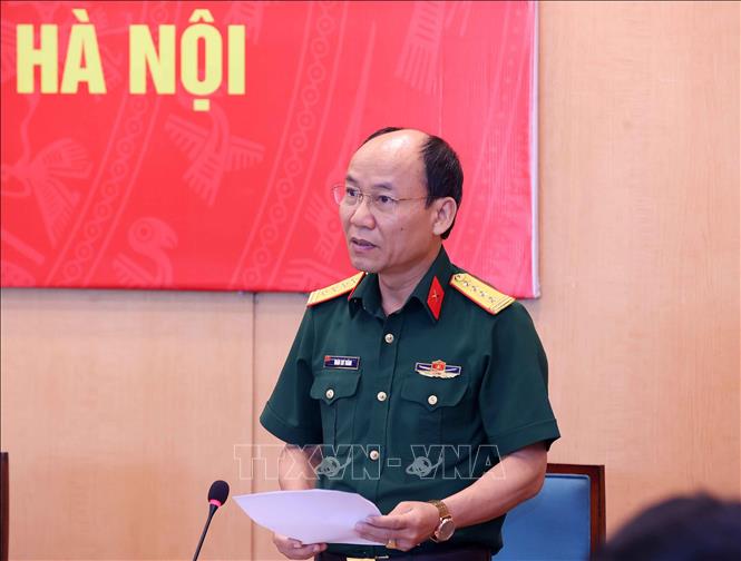 Đại tá Đoàn Chí Thắng, Phó Chủ nhiệm Bett88 cá cược trực tuyến Bộ Tư lệnh Thủ đô Hà Nội phát biểu tại hội nghị. Ảnh: Văn Điệp -–TTXVN