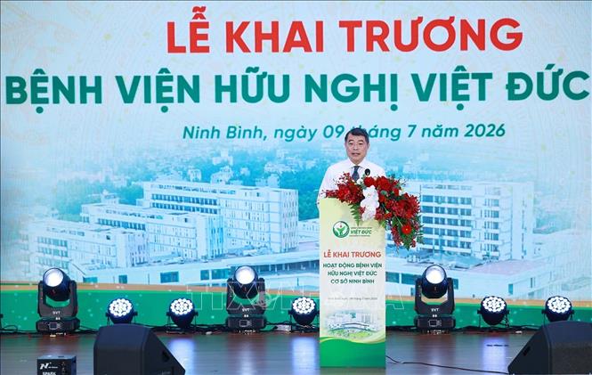 Thủ tướng Lê Minh Hưng phát biểu chỉ đạo tại Lễ khai trương hoạt động Bệnh viện Hữu nghị Việt Đức, phường Liêm Tuyền, tỉnh Ninh Bình. Ảnh: Dương Giang – TTXVN
