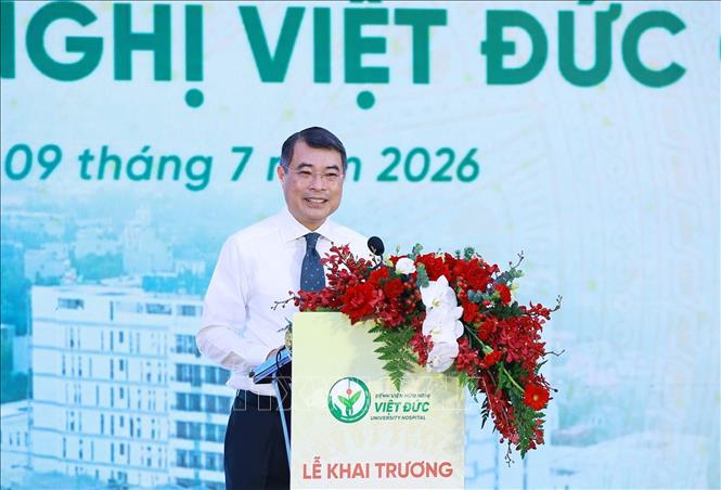 Thủ tướng Lê Minh Hưng phát biểu chỉ đạo tại Lễ khai trương hoạt động Bệnh viện Hữu nghị Việt Đức, phường Liêm Tuyền, tỉnh Ninh Bình. Ảnh: Dương Giang – TTXVN
