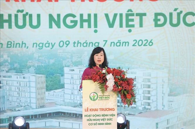 Bộ trưởng Bộ Y tế Đào Hồng Lan phát biểu tại lễ khai trương Bệnh viện Việt Đức cơ sở Ninh Bình. Ảnh: Minh Quyết - TTXVN
