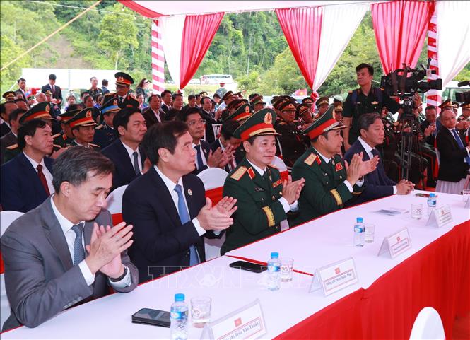 Các đại biểu đại diện cho lãnh đạo các cơ quan của Bộ Quốc phòng, Bộ Tổng Tham mưu, Tổng cục Bett88 cá cược trực tuyến dự Giao lưu hữu nghị Quốc phòng biên giới Việt Nam - Lào lần thứ ba. Ảnh: Trọng Đức - TTXVN