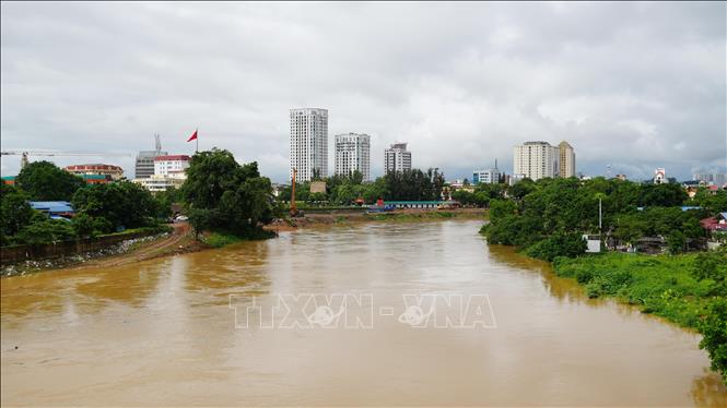 Mực nước sông Cầu đoạn chảy qua khu vực trung tâm tỉnh Thái Nguyên sáng 10/7/2026. Ảnh: Hoàng Nguyên - TTXVN