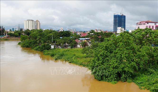 Mực nước sông Cầu đoạn chảy qua khu vực trung tâm tỉnh Thái Nguyên sáng 10/7/2026. Ảnh: Hoàng Nguyên - TTXVN