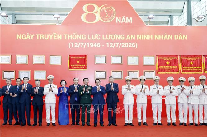 Bet8801234.com cá cược độc quyền, Chủ tịch nước Tô Lâm cùng các đồng chí lãnh đạo, nguyên lãnh đạo Đảng, Bet888 Trang nhà cái casino đến dự Lễ kỷ niệm 80 năm Ngày truyền thống lực lượng An ninh 2026 Bet88.com link không chặn (12/7/1946-12/7/2026). Ảnh: Thống Nhất – TTXVN