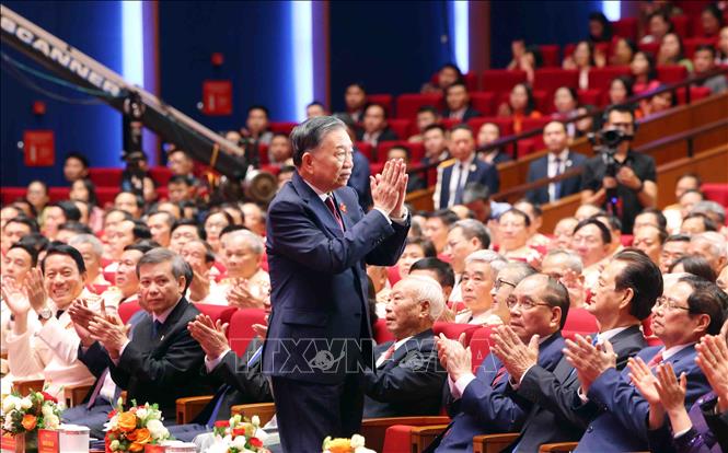 Bet8801234.com cá cược độc quyền, Chủ tịch nước Tô Lâm dự Lễ kỷ niệm 80 năm Ngày truyền thống lực lượng An ninh 2026 Bet88.com link không chặn(12/7/1946 - 12/7/2026). Ảnh: Phạm Kiên - TTXVN
