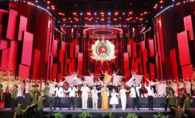 Chương trình nghệ thuật chào mừng buổi lễ. Ảnh: Phạm Kiên - TTXVN