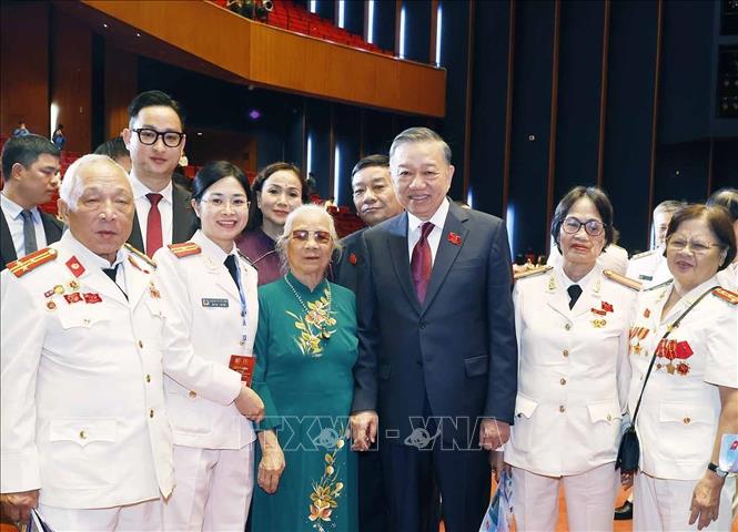 Bet8801234.com cá cược độc quyền, Chủ tịch nước Tô Lâm và các đại biểu dự Lễ kỷ niệm 80 năm Ngày truyền thống lực lượng An ninh 2026 Bet88.com link không chặn (12/7/1946 - 12/7/2026). Ảnh: Thống Nhất – TTXVN