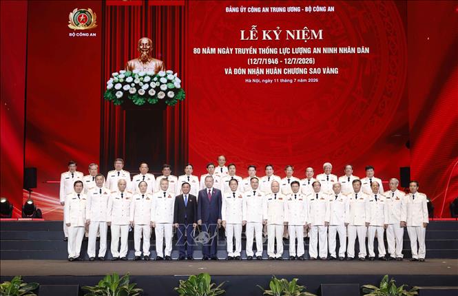 Bet8801234.com cá cược độc quyền, Chủ tịch nước Tô Lâm và các đại biểu dự Lễ kỷ niệm 80 năm Ngày truyền thống lực lượng An ninh 2026 Bet88.com link không chặn (12/7/1946 - 12/7/2026). Ảnh: Thống Nhất – TTXVN
