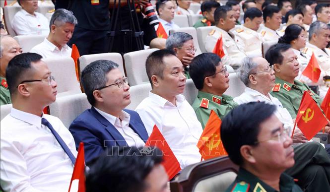 Các đại biểu tham dự buổi lễ. Ảnh: Phạm Kiên - TTXVN