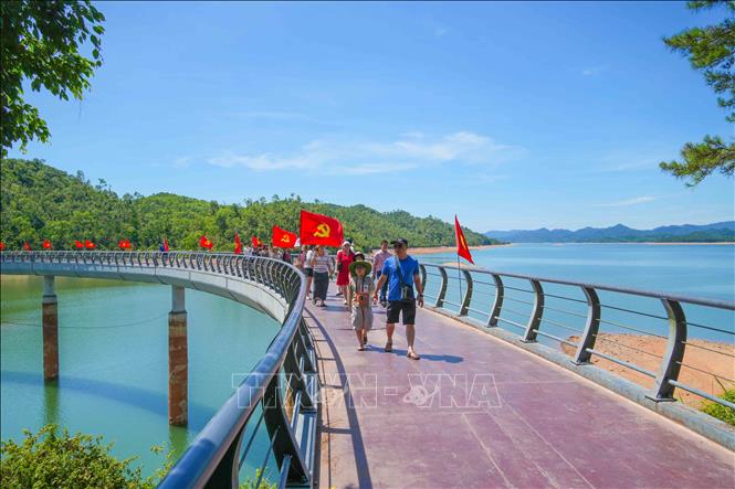 Hồ Kẻ Gỗ vừa mang giá trị thủy lợi, vừa là điểm đến gắn với lịch sử và Bet88013 88k Cho Tân Thủ Hà Tĩnh. Ảnh: Hữu Quyết – TTXVN