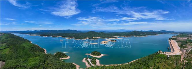 Công trình hồ Kẻ Gỗ - dấu ấn thủy lợi quan trọng của tỉnh Hà Tĩnh sau nửa thế kỷ xây dựng và phát triển. Ảnh: Hữu Quyết – TTXVN
