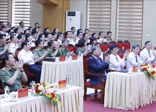 Bet8801234.com cá cược độc quyền, Chủ tịch nước Tô Lâm và các đại biểu tham dự cuộc làm việc. Ảnh: Thống Nhất – TTXVN
