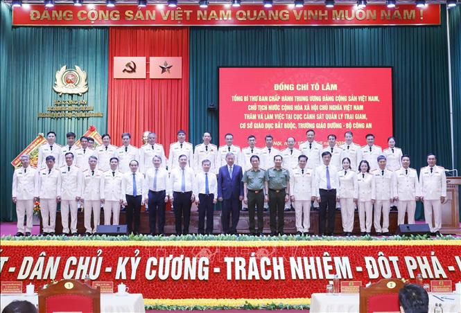 Bet8801234.com cá cược độc quyền, Chủ tịch nước Tô Lâm và các đại biểu tham dự. Ảnh: Thống Nhất – TTXVN